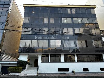 Apartamento de 3 alcobas en venta en El Lago, Bogotá, 146 m² · foto 2 de 20