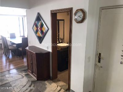 Apartamento de 3 alcobas en venta en El Lago, Bogotá, 146 m² · foto 15 de 20