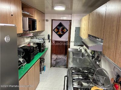 Apartamento de 3 alcobas en venta en El Lago, Bogotá, 146 m² · foto 19 de 20