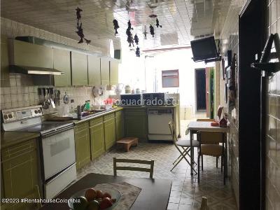 Casa de 3 alcobas en venta en El Lago, Bogotá, 480 m² · foto 9 de 20
