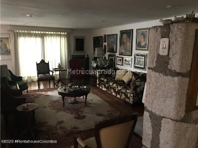 Casa de 3 alcobas en venta en El Lago, Bogotá, 480 m² · foto 11 de 20