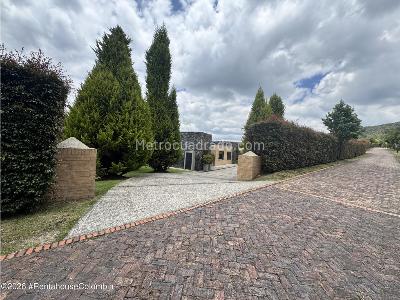 Casa de 3 alcobas en venta en Vereda Santa Isabel De Potosi, Bogotá, 494 m² · foto 1 de 20