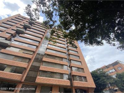 Apartamento de 5 alcobas en arriendo en Santa Barbara Central, Bogotá, 420 m² · foto 2 de 20