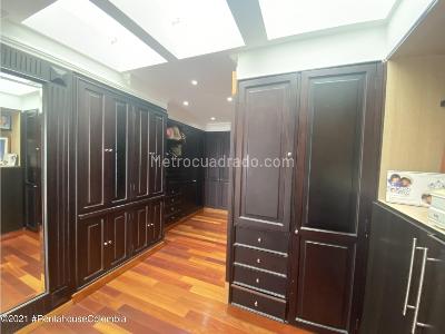 Apartamento de 5 alcobas en arriendo en Santa Barbara Central, Bogotá, 420 m² · foto 11 de 20