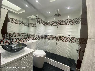 Apartamento de 5 alcobas en arriendo en Santa Barbara Central, Bogotá, 420 m² · foto 16 de 20