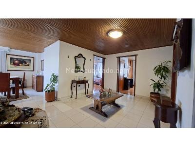 Apartamento de 3 alcobas en venta en Campin Occidental, Bogotá, 110 m² · foto 2 de 20