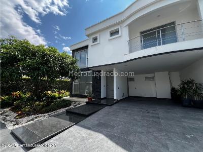 Casa de 5 alcobas en arriendo en Bocono, Cúcuta, 246 m² · foto 2 de 20