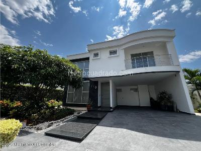 Casa de 5 alcobas en arriendo en Bocono, Cúcuta, 246 m² · foto 3 de 20