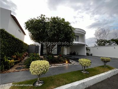 Casa de 5 alcobas en arriendo en Bocono, Cúcuta, 246 m² · foto 4 de 20