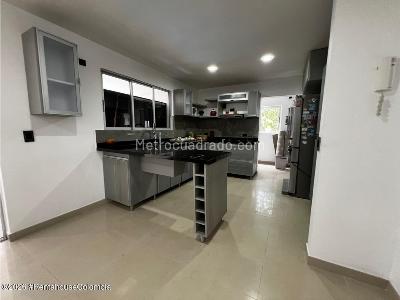 Casa de 5 alcobas en arriendo en Bocono, Cúcuta, 246 m² · foto 13 de 20
