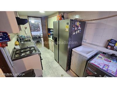 Apartamento de 3 alcobas en venta en Cedritos, Bogotá, 83 m² · foto 5 de 18