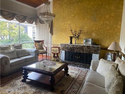 Apartamento de 3 alcobas en venta en Altos De Chico, Bogotá, 298 m² · foto 8 de 17