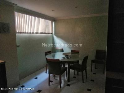 Apartamento de 3 alcobas en venta en Altos De Chico, Bogotá, 298 m² · foto 17 de 17