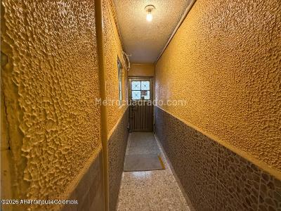 Casa de 5 alcobas en venta en 20 De Julio, Bogotá, 360 m² · foto 3 de 20