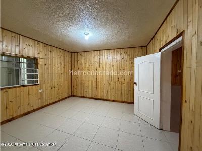 Casa de 5 alcobas en venta en 20 De Julio, Bogotá, 360 m² · foto 6 de 20