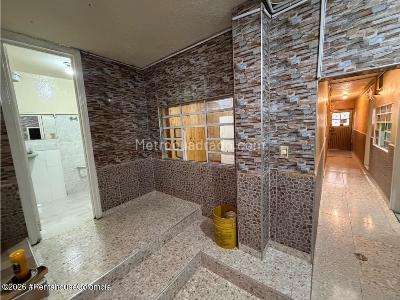 Casa de 5 alcobas en venta en 20 De Julio, Bogotá, 360 m² · foto 9 de 20