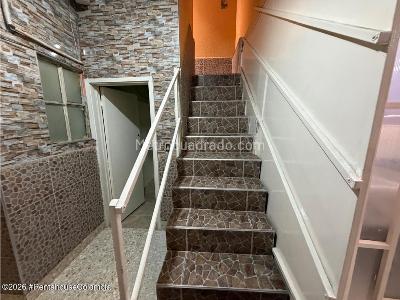 Casa de 5 alcobas en venta en 20 De Julio, Bogotá, 360 m² · foto 12 de 20