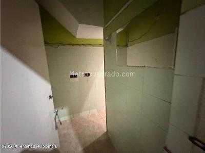 Casa de 5 alcobas en venta en 20 De Julio, Bogotá, 360 m² · foto 13 de 20