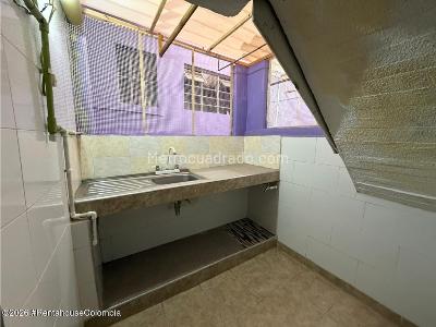 Casa de 5 alcobas en venta en 20 De Julio, Bogotá, 360 m² · foto 14 de 20