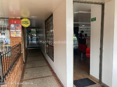 Apartamento de 1 alcoba en arriendo en Marly, Bogotá, 50 m² · foto 3 de 20