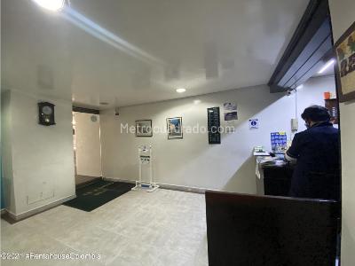 Apartamento de 1 alcoba en arriendo en Marly, Bogotá, 50 m² · foto 16 de 20