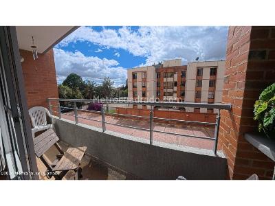 Apartamento de 3 alcobas en arriendo en Caobos Salazar, Bogotá, 81 m² · foto 8 de 19