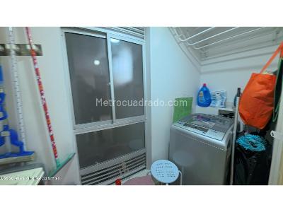 Apartamento de 3 alcobas en arriendo en Caobos Salazar, Bogotá, 81 m² · foto 12 de 19
