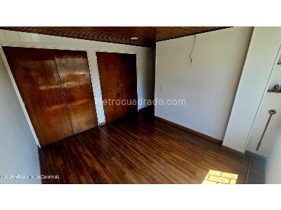 Apartamento de 2 alcobas en venta en Los Andes, Bogotá, 71 m² · foto 10 de 14