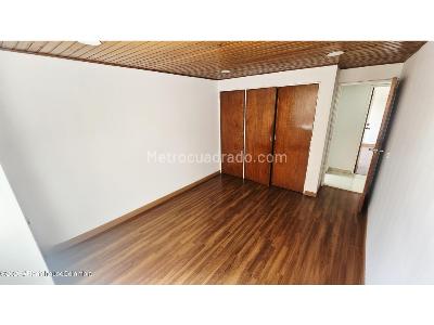 Apartamento de 2 alcobas en venta en Los Andes, Bogotá, 71 m² · foto 13 de 14