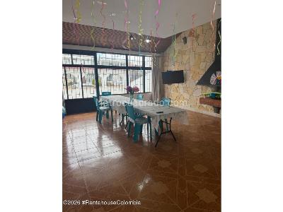 Casa de 5 alcobas en venta en Pontevedra, Bogotá, 262 m² · foto 5 de 20
