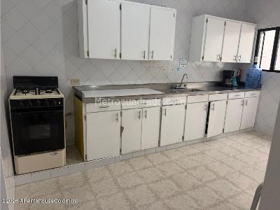 Casa de 5 alcobas en venta en Pontevedra, Bogotá, 262 m² · foto 7 de 20