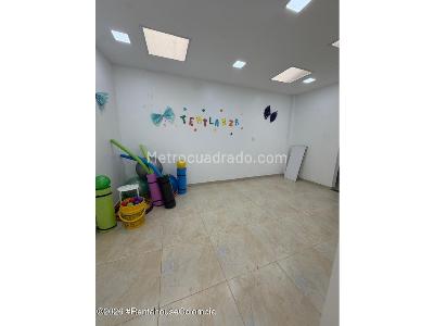 Casa de 5 alcobas en venta en Pontevedra, Bogotá, 262 m² · foto 12 de 20