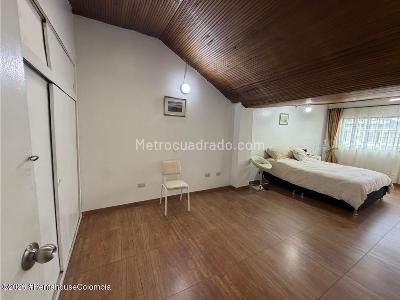 Casa de 5 alcobas en venta en Pontevedra, Bogotá, 262 m² · foto 16 de 20