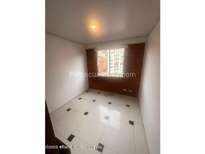 Apartamento de 3 alcobas en venta en San Luis Teusaquillo, Bogotá, 56 m² · foto 4 de 19