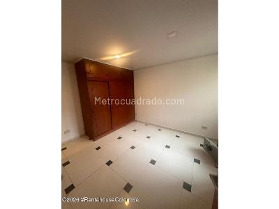 Apartamento de 3 alcobas en venta en San Luis Teusaquillo, Bogotá, 56 m² · foto 9 de 19