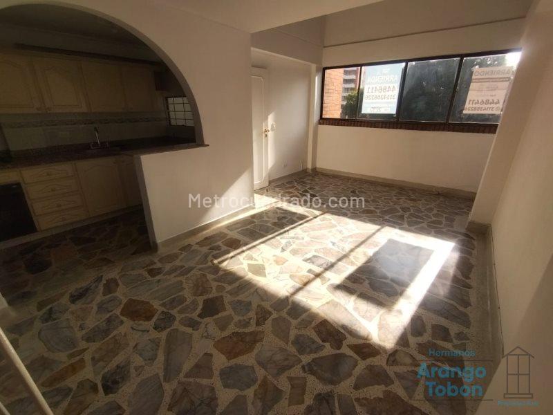 Apartamento Elegante de 3 Alcobas en Suramericana