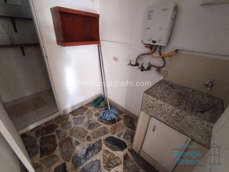 Elegant 3BR Apartment in Suramericana - 4