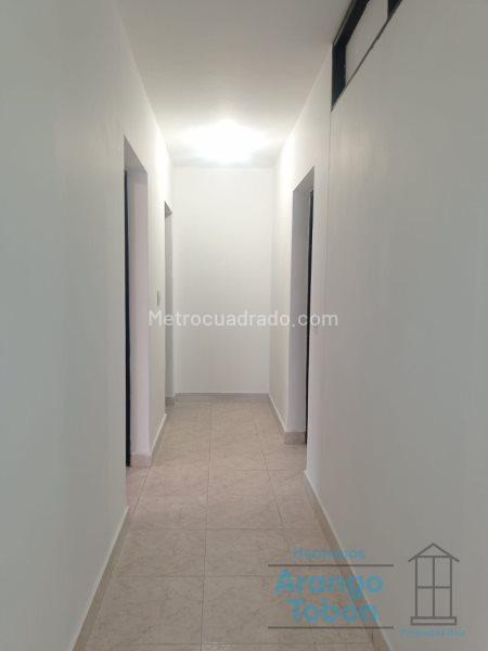 Casa Esquinera de 4 Alcobas en Belén Rosales - 5