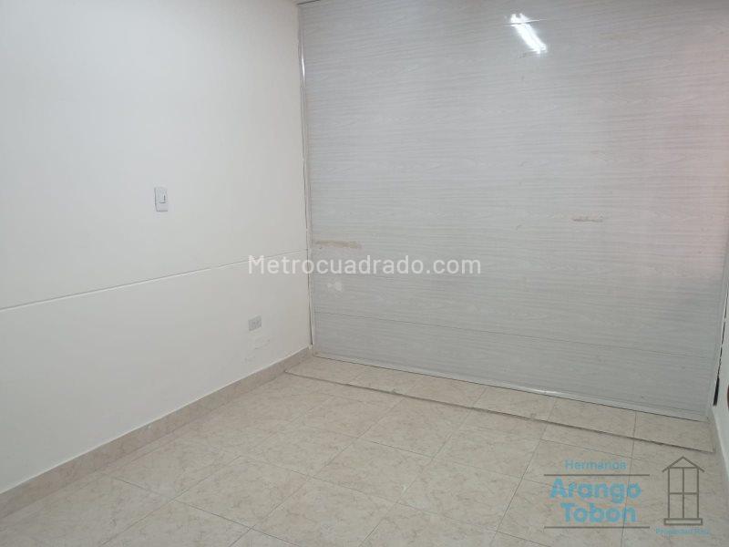 Casa Esquinera de 4 Alcobas en Belén Rosales - 6