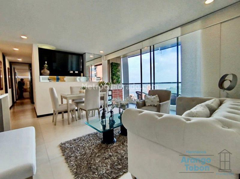 3BR Apartment for Rent in El Poblado with Balcony View - 2