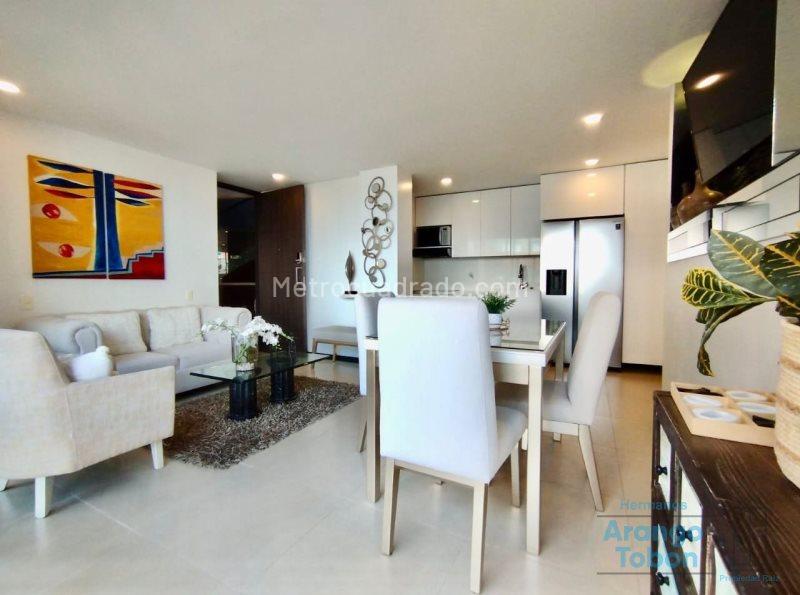 3BR Apartment for Rent in El Poblado with Balcony View - 3