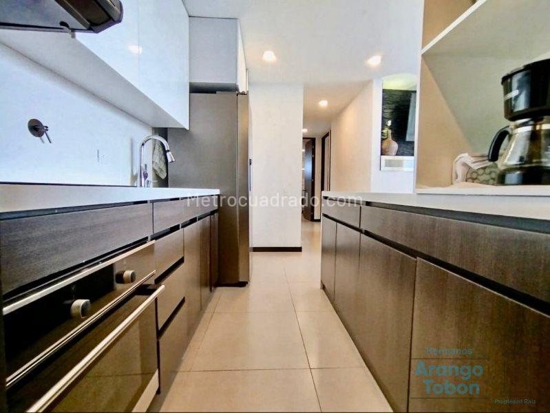 3BR Apartment for Rent in El Poblado with Balcony View - 6