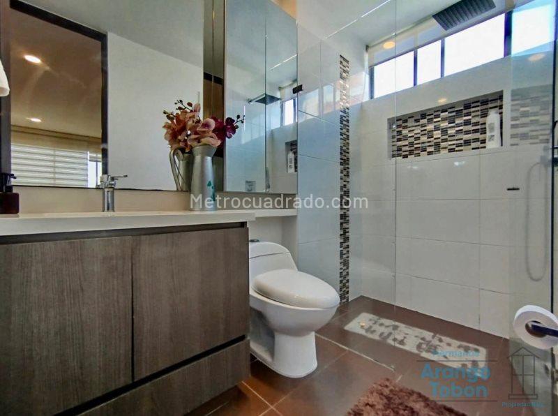 3BR Apartment for Rent in El Poblado with Balcony View - 8