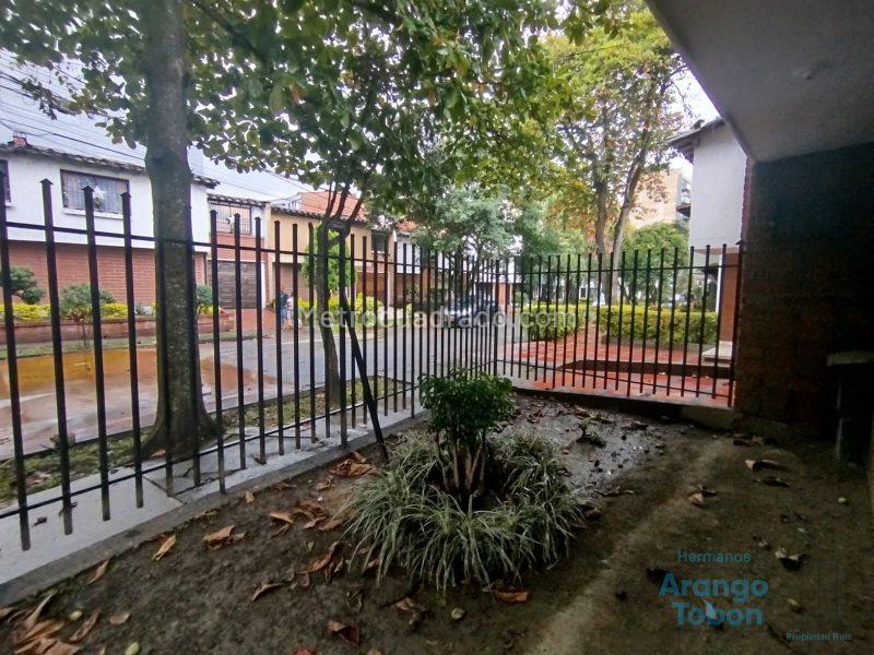 Casa Duplex Comercial de 300 m² en Belén (Rosales) - 3