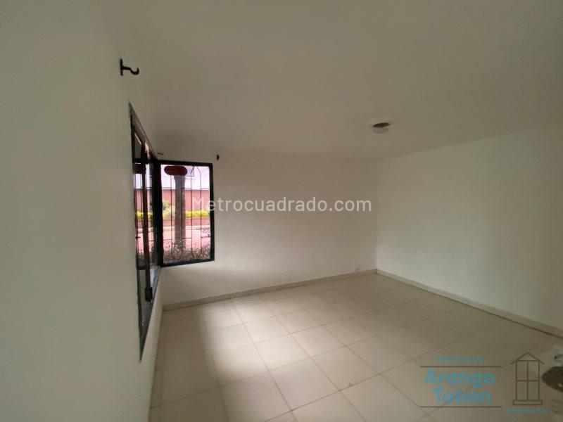 Casa Duplex Comercial de 300 m² en Belén (Rosales) - 5