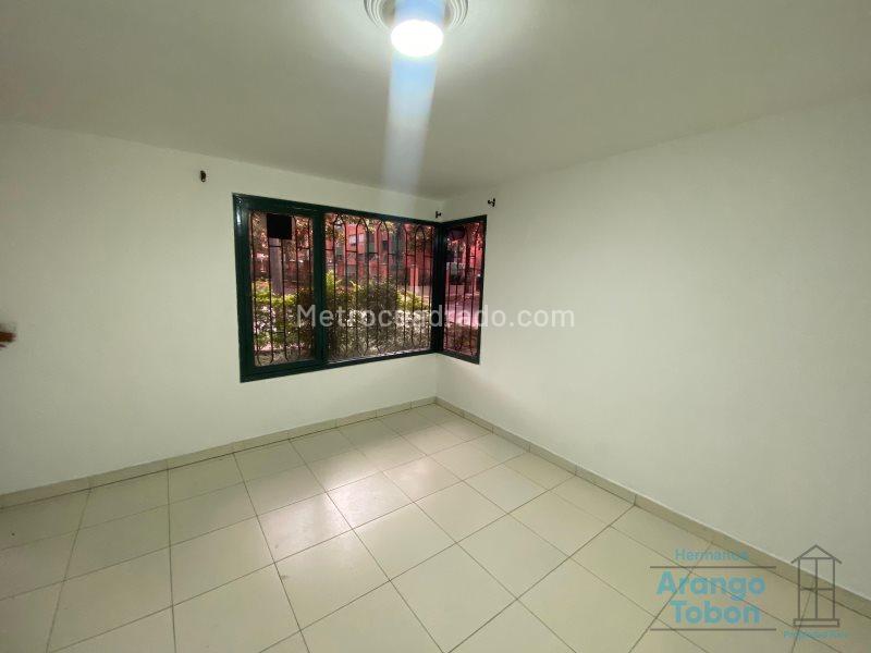 Casa Duplex Comercial de 300 m² en Belén (Rosales) - 6