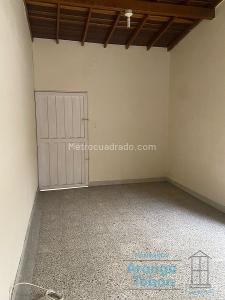 Apartamento de 3 alcobas en venta en Floridanueva, Medellín, 150 m² · foto 2 de 17