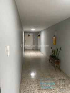 Apartamento de 3 alcobas en venta en Floridanueva, Medellín, 150 m² · foto 4 de 17