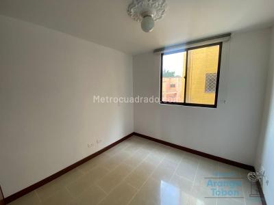 Apartamento de 3 alcobas en arriendo en San Joaquin, Medellín, 80 m² · foto 14 de 15