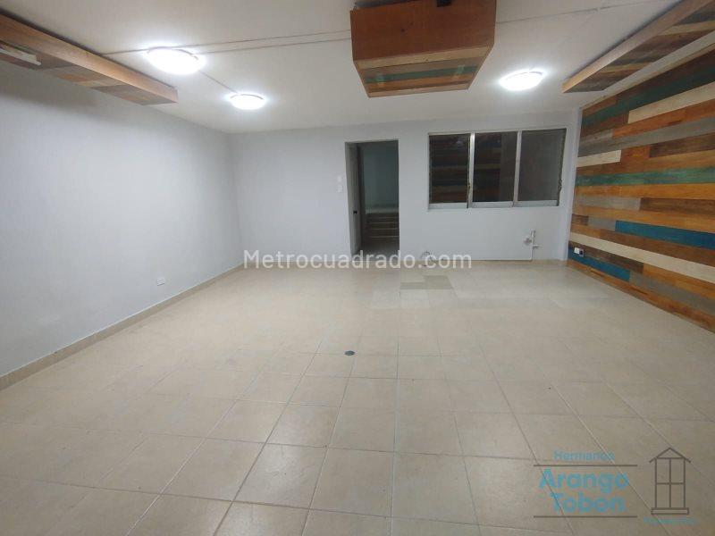 Impressive 3BR Apartment in Conquistadores - 3